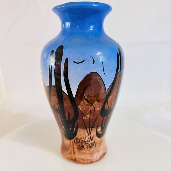 Vintage Clay Pottery Vase Hoover Dam Las Vegas Desert Cactus Sun of Arizona 1981 - Picture 3 of 8